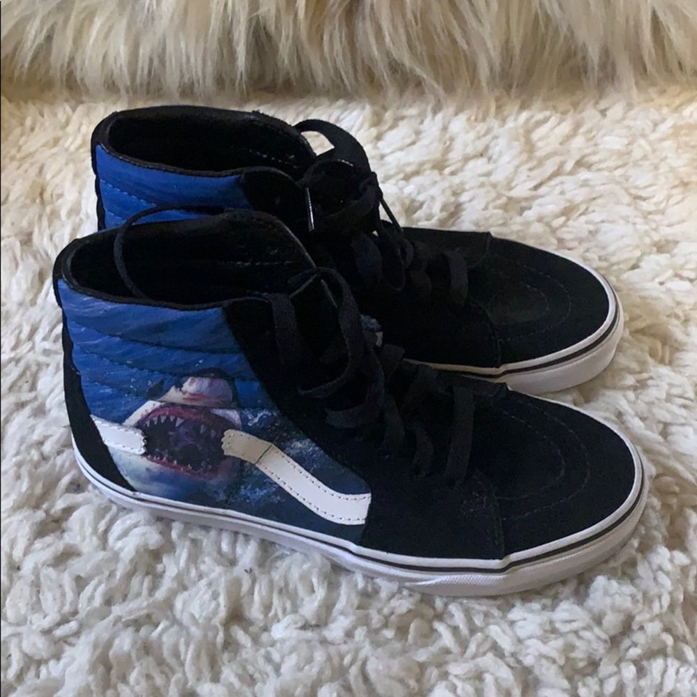 Limited edition high too shark week vans